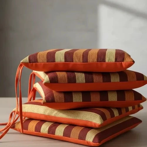 Square chair-seat cushion with burgundy, orange and gold stripes and ties, 40 x 40 cm